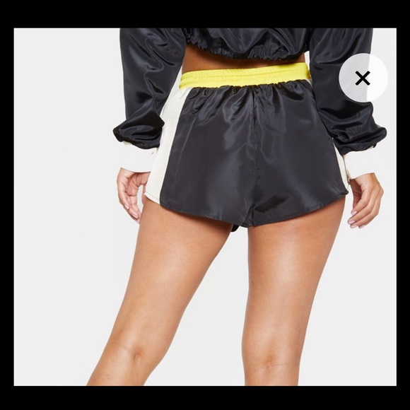 Shorts - Picture 3 of 3